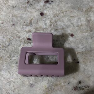 1 Set of 20 pink Hair Clips.